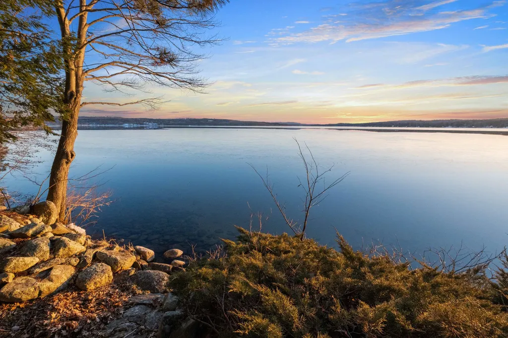 382 Shore Drive Laconia NH 03246