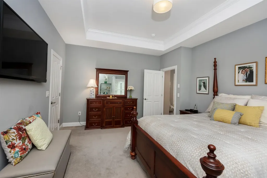 8 Serenity Lane Nashua NH 03062