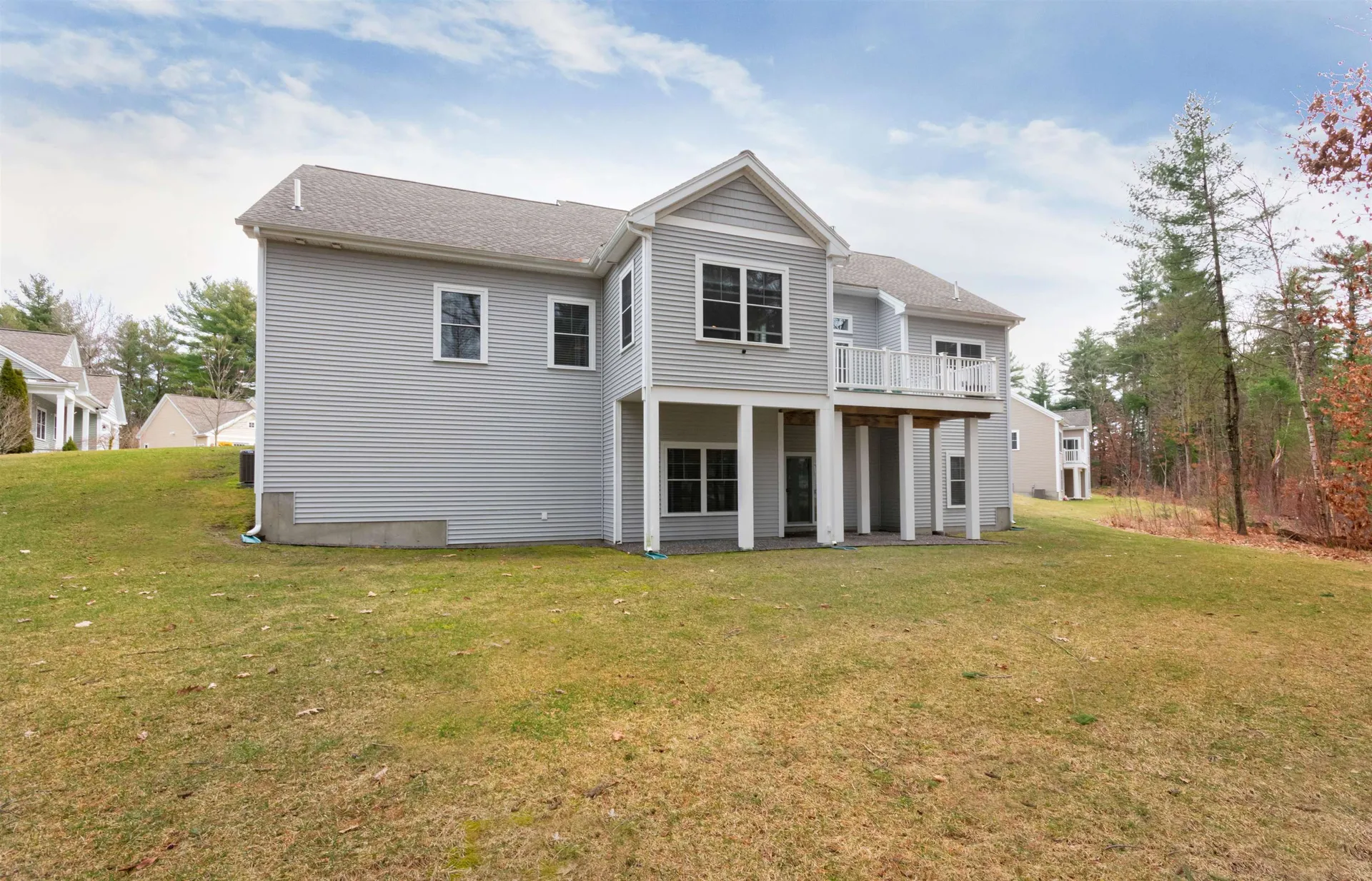 8 Serenity Lane Nashua NH 03062