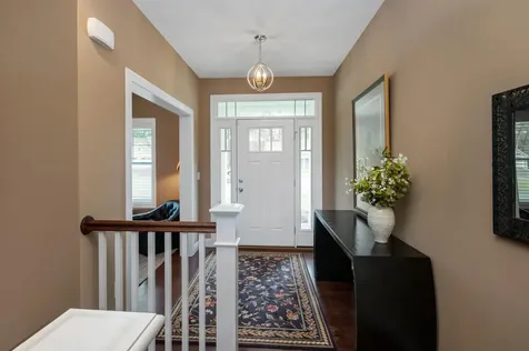 8 Serenity Lane Nashua NH 03062