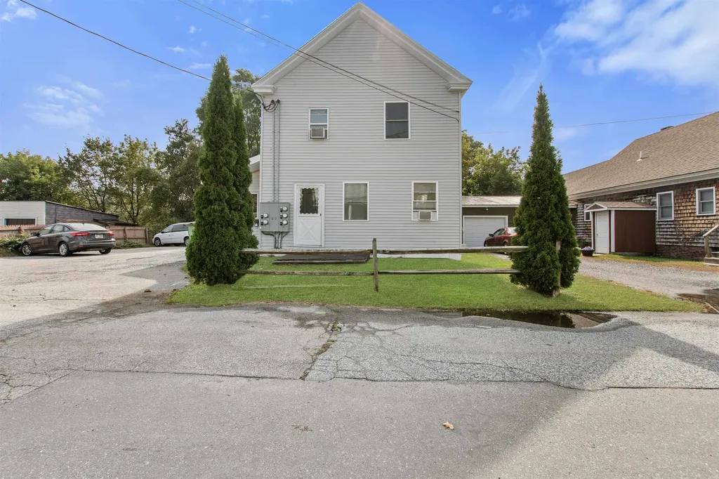 12 Briggs Street Claremont NH 03743