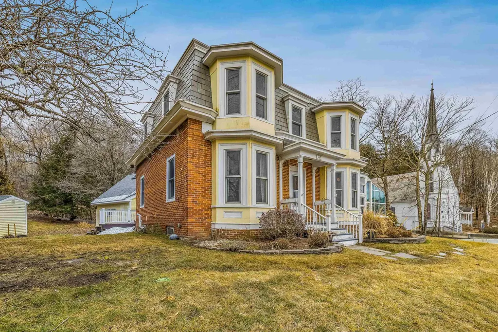 1931 Quechee Main Street Hartford, VT Real Estate MLS 4987326