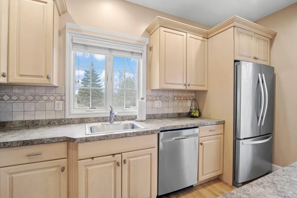 32 Mountain Village Road Windham NH 03087