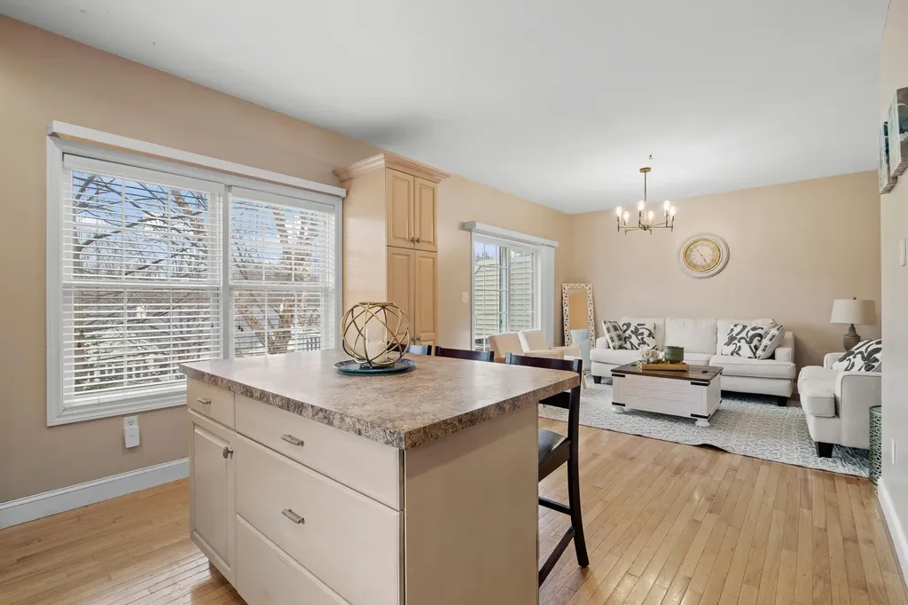 32 Mountain Village Road Windham NH 03087