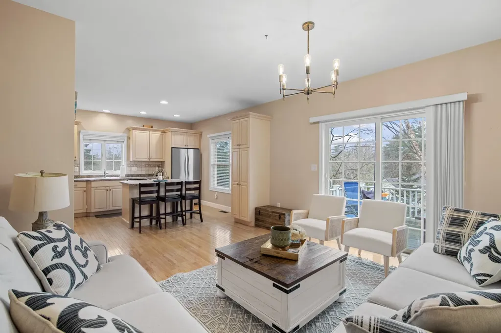 32 Mountain Village Road Windham NH 03087