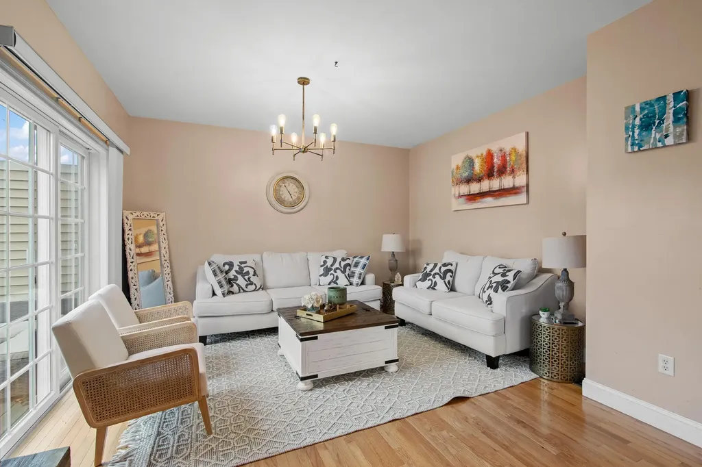 32 Mountain Village Road Windham NH 03087