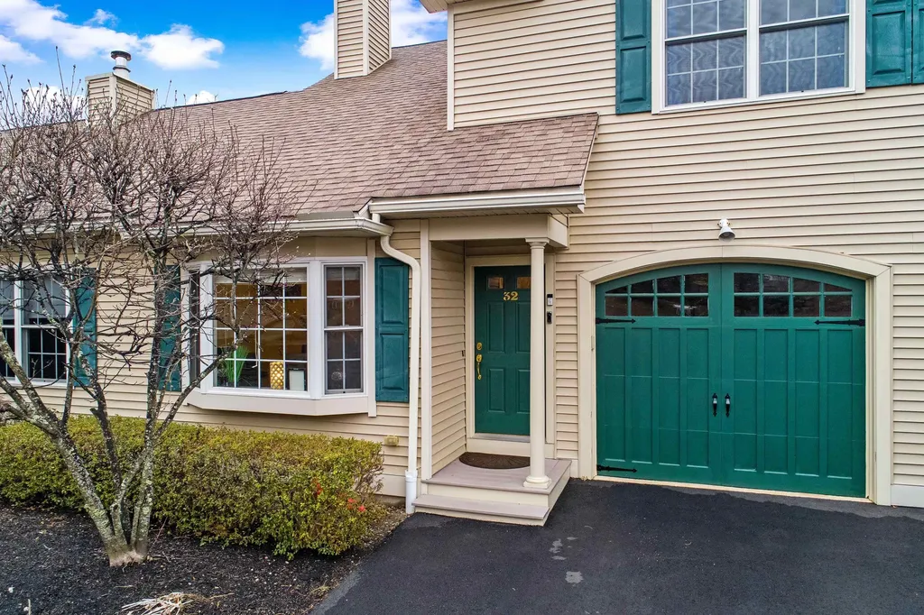 32 Mountain Village Road Windham NH 03087