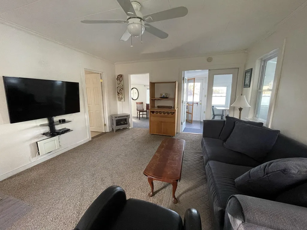 182 W Shore Drive Pelham NH 03076
