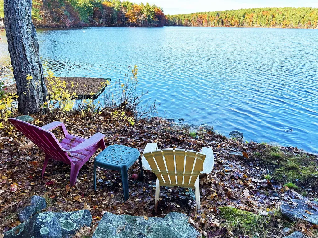 182 W Shore Drive Pelham NH 03076
