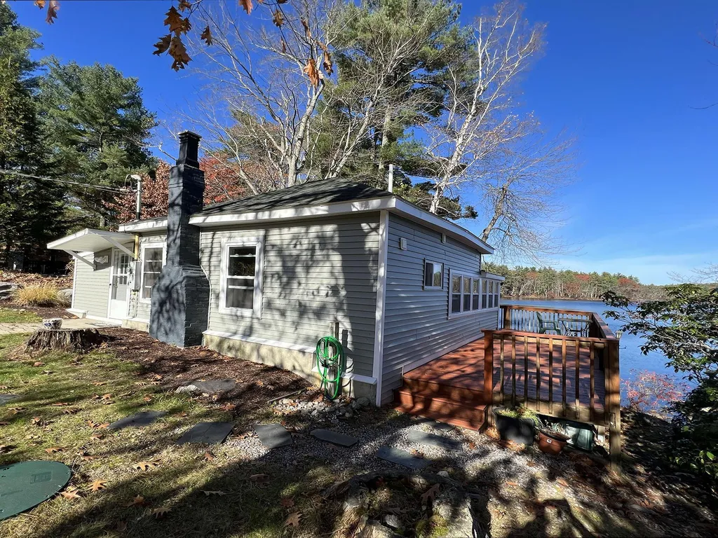 182 W Shore Drive Pelham NH 03076