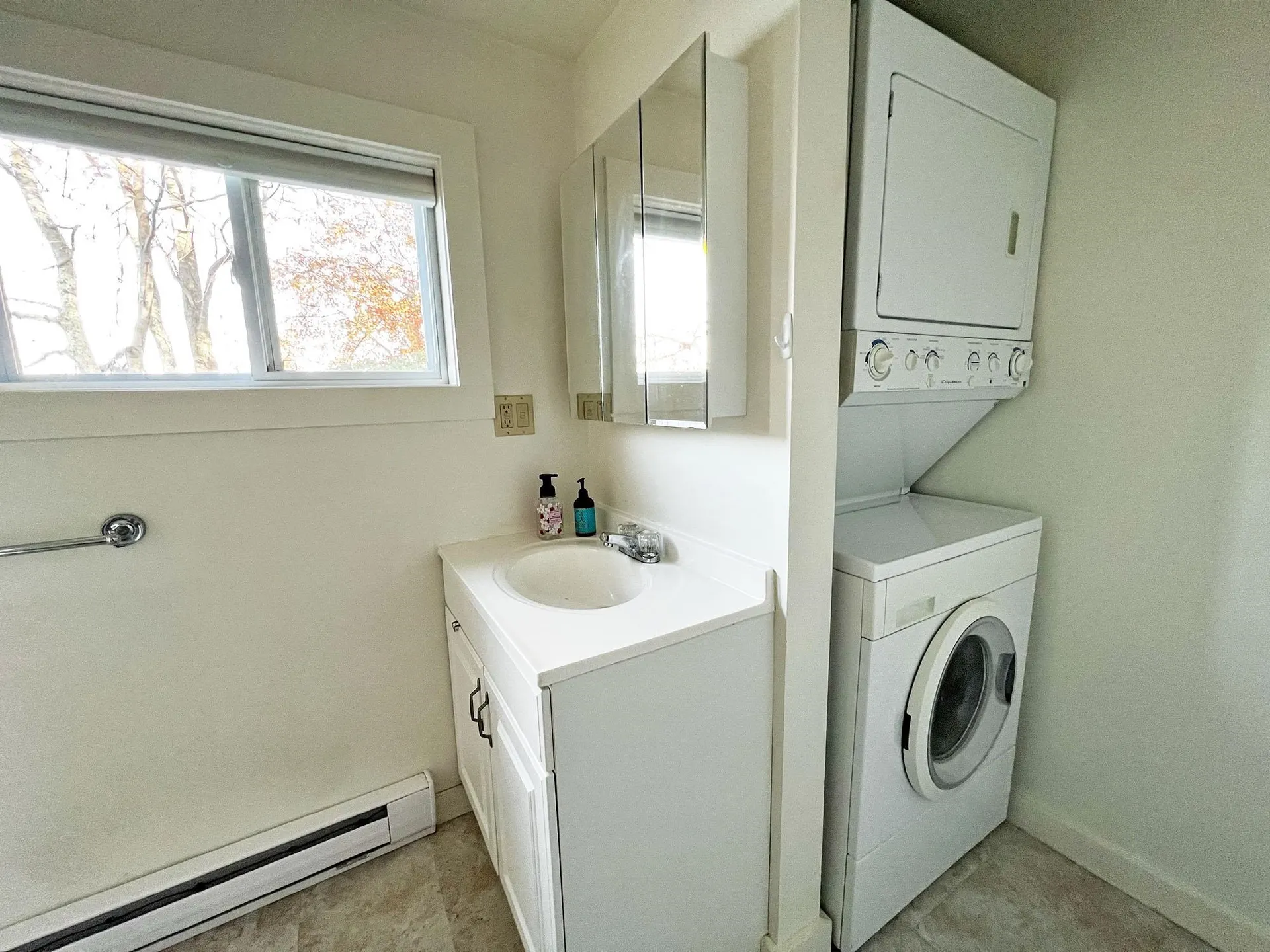 182 W Shore Drive Pelham NH 03076