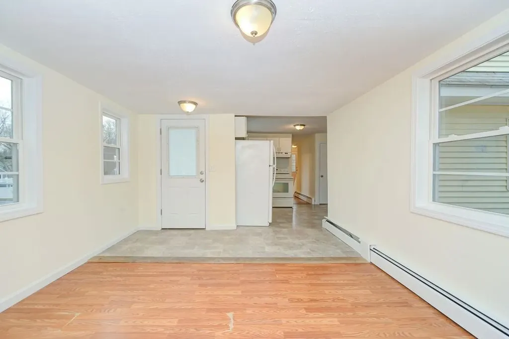 27 Millville Street Salem NH 03079