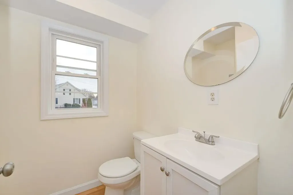 27 Millville Street Salem NH 03079