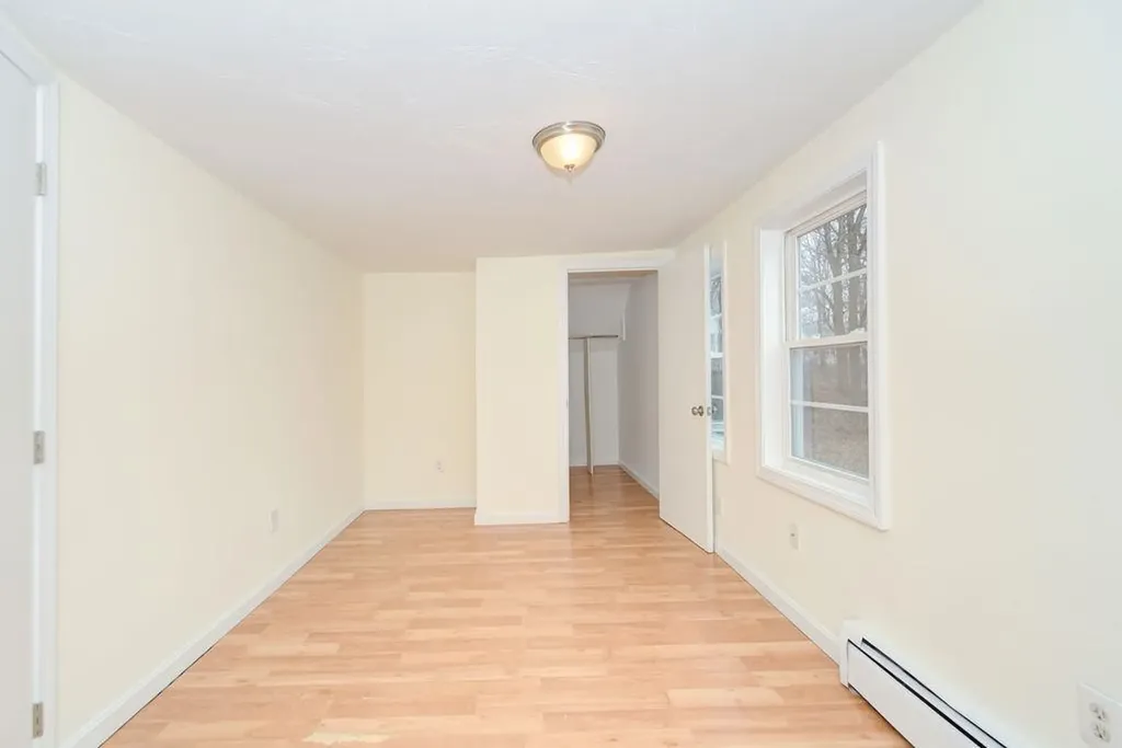 27 Millville Street Salem NH 03079