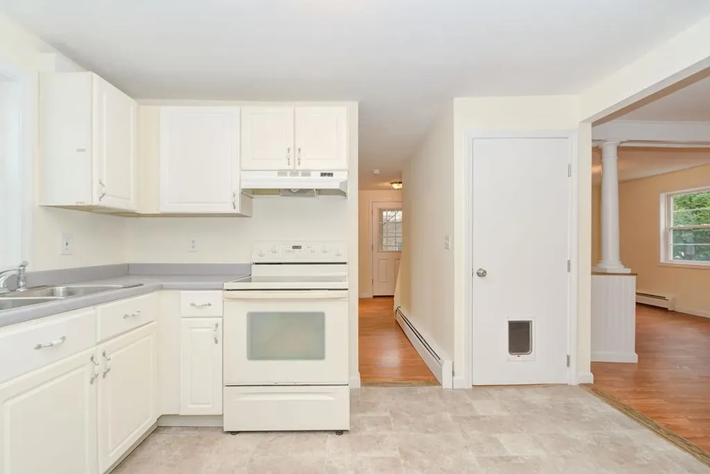 27 Millville Street Salem NH 03079