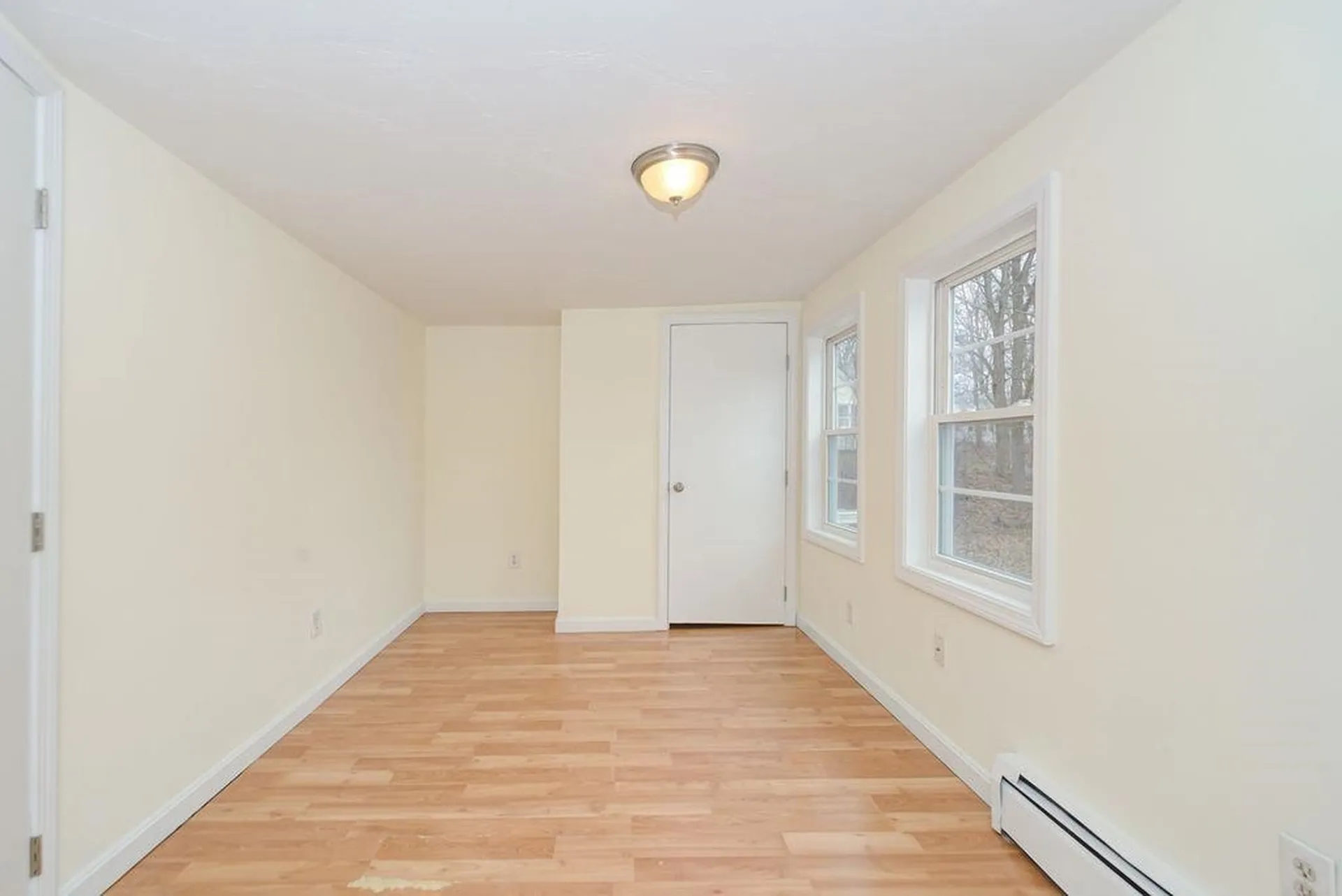 27 Millville Street Salem NH 03079