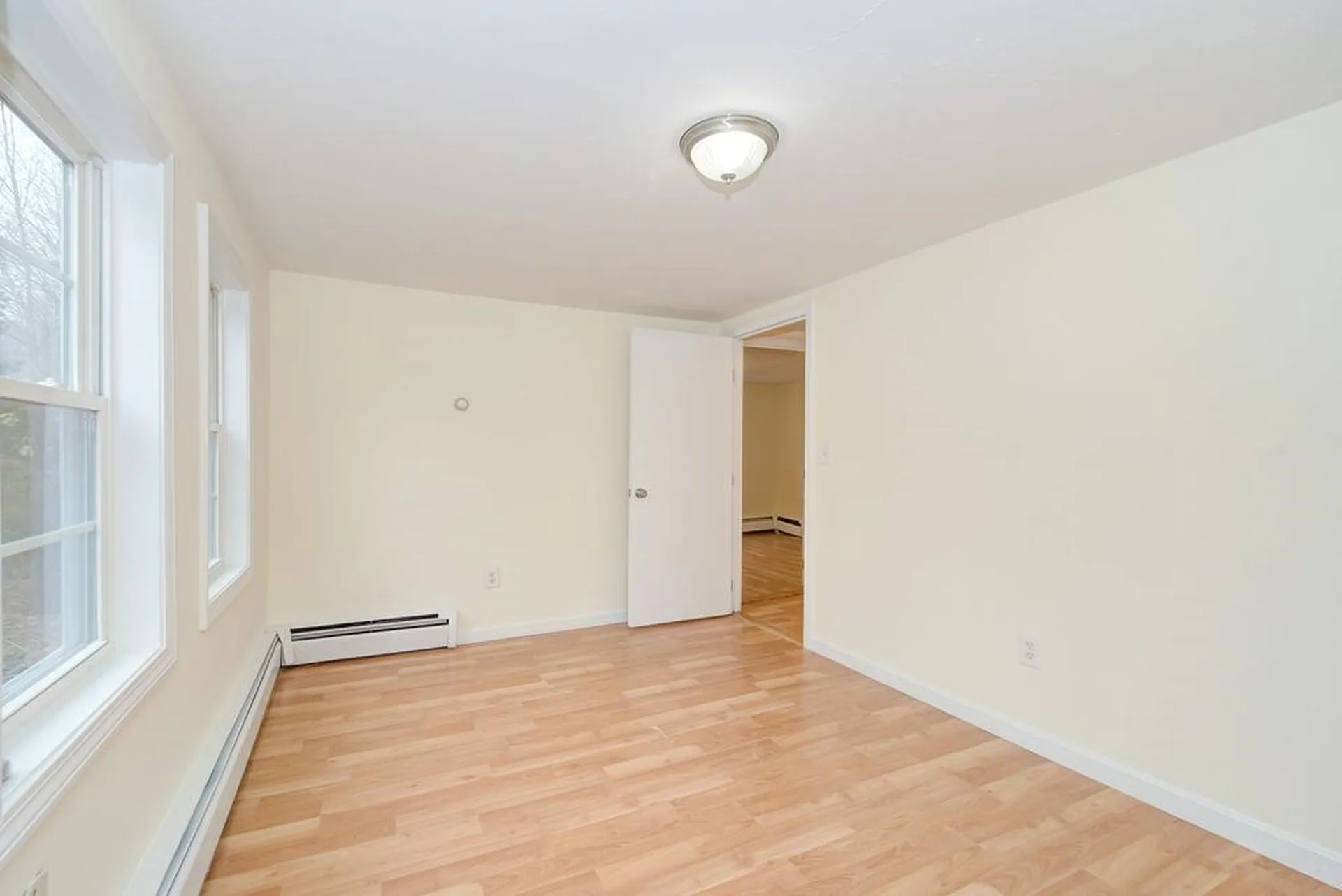 27 Millville Street Salem NH 03079