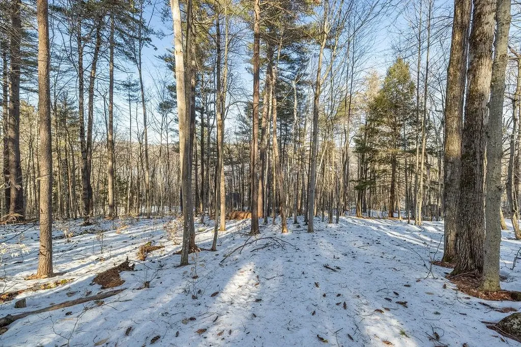 000 Bunker Road New London NH 03257