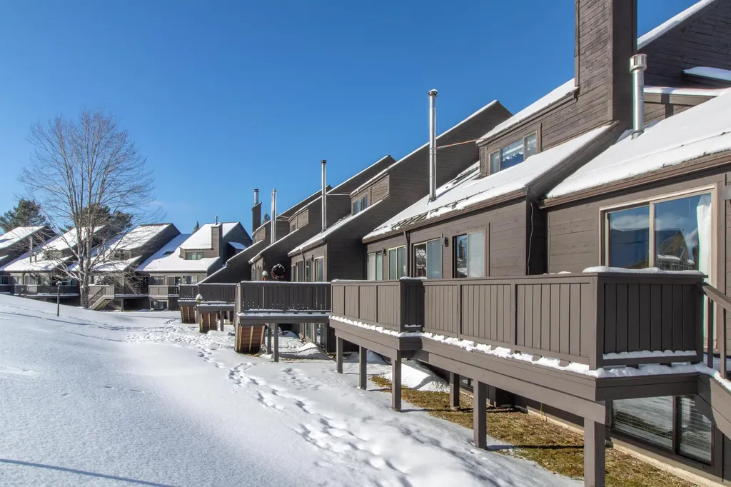 48 Burkeside Road Burke VT 05832