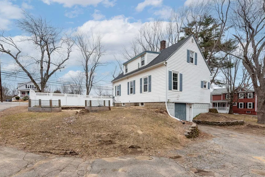 274 High Street Somersworth NH 03878