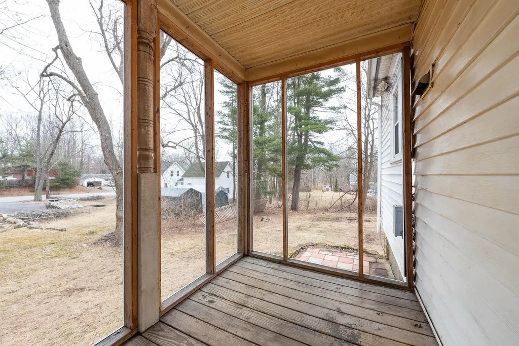274 High Street Somersworth NH 03878