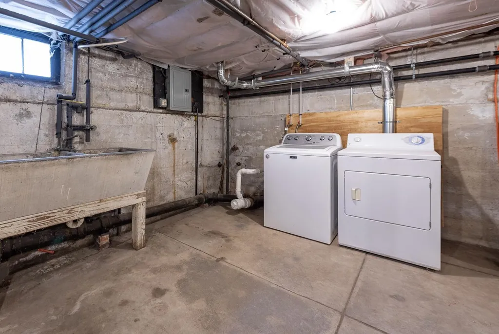 274 High Street Somersworth NH 03878