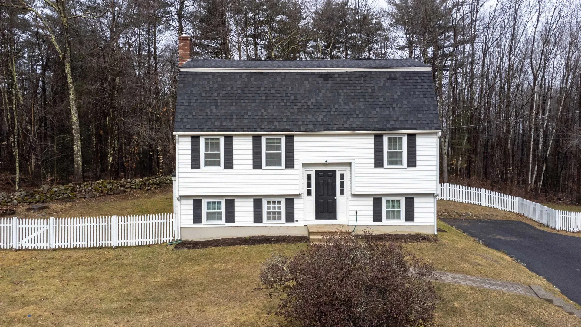 4 Colby Road Kingston NH 03848