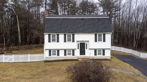 4 Colby Road Kingston NH 03848
