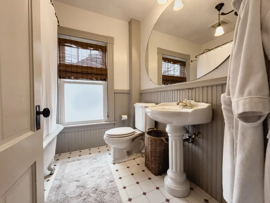 8 Dunklee Street Concord NH 03301