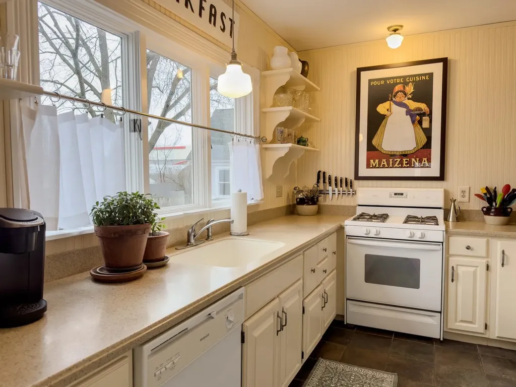 8 Dunklee Street Concord NH 03301