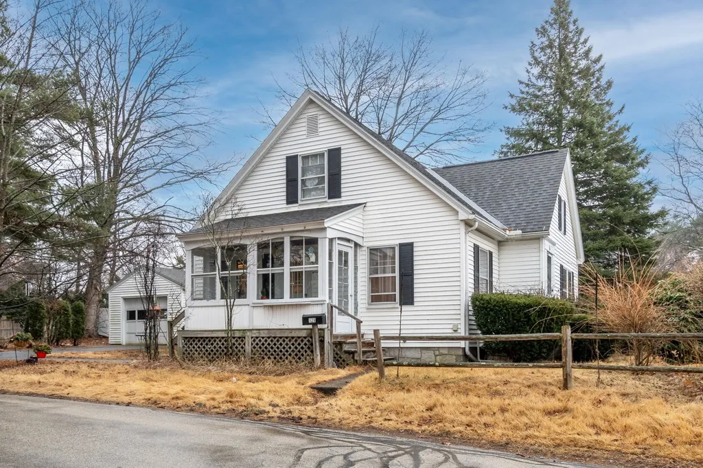 129 Mammoth Road Manchester, NH Real Estate Property MLS 4987183