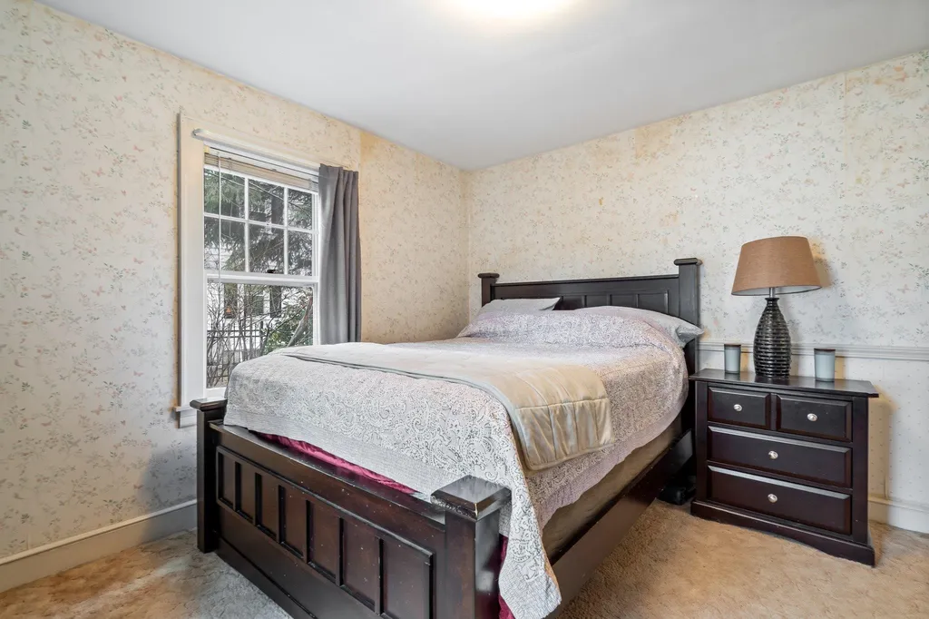 129 Mammoth Road Manchester NH 03109