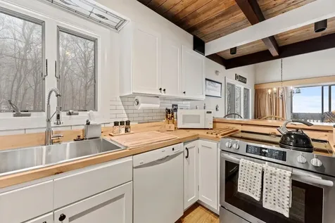85 Rimrock Road Ludlow VT 05149