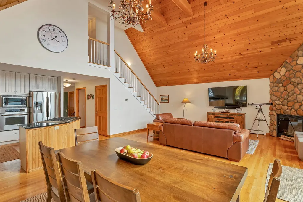 25 Sunset Lane Moultonborough NH 03254
