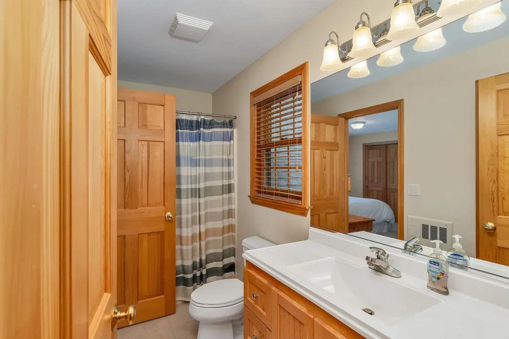 25 Sunset Lane Moultonborough NH 03254