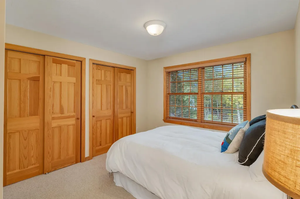 25 Sunset Lane Moultonborough NH 03254