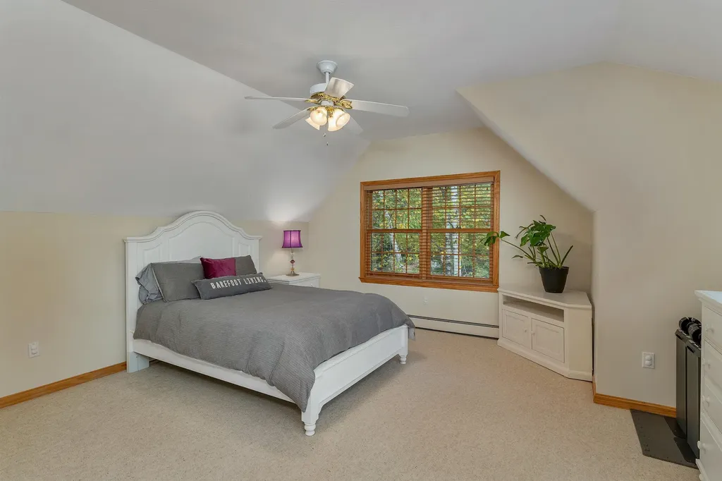 25 Sunset Lane Moultonborough NH 03254