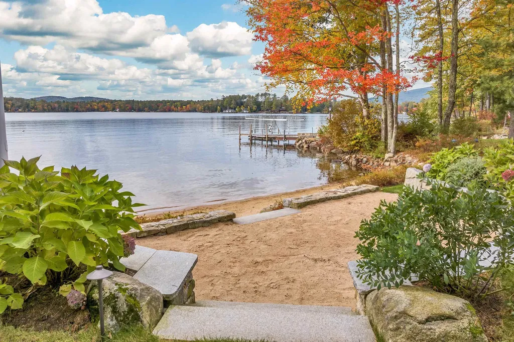 25 Sunset Lane Moultonborough NH 03254