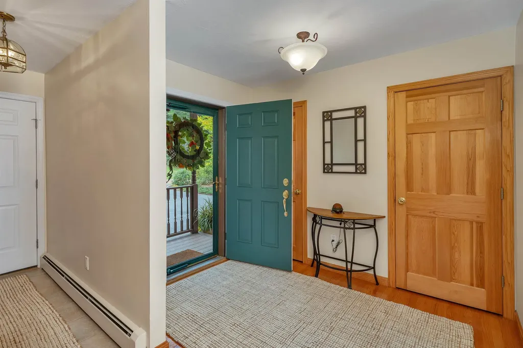 25 Sunset Lane Moultonborough NH 03254