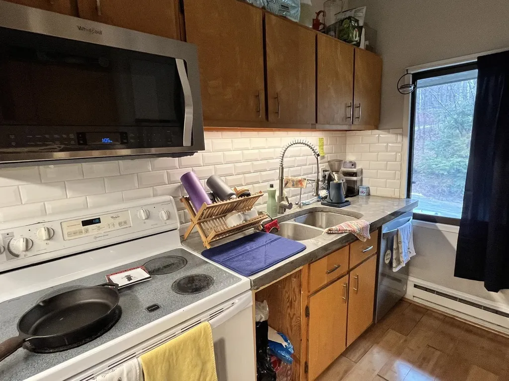 60 Drumleys North Extension Warren VT 05674