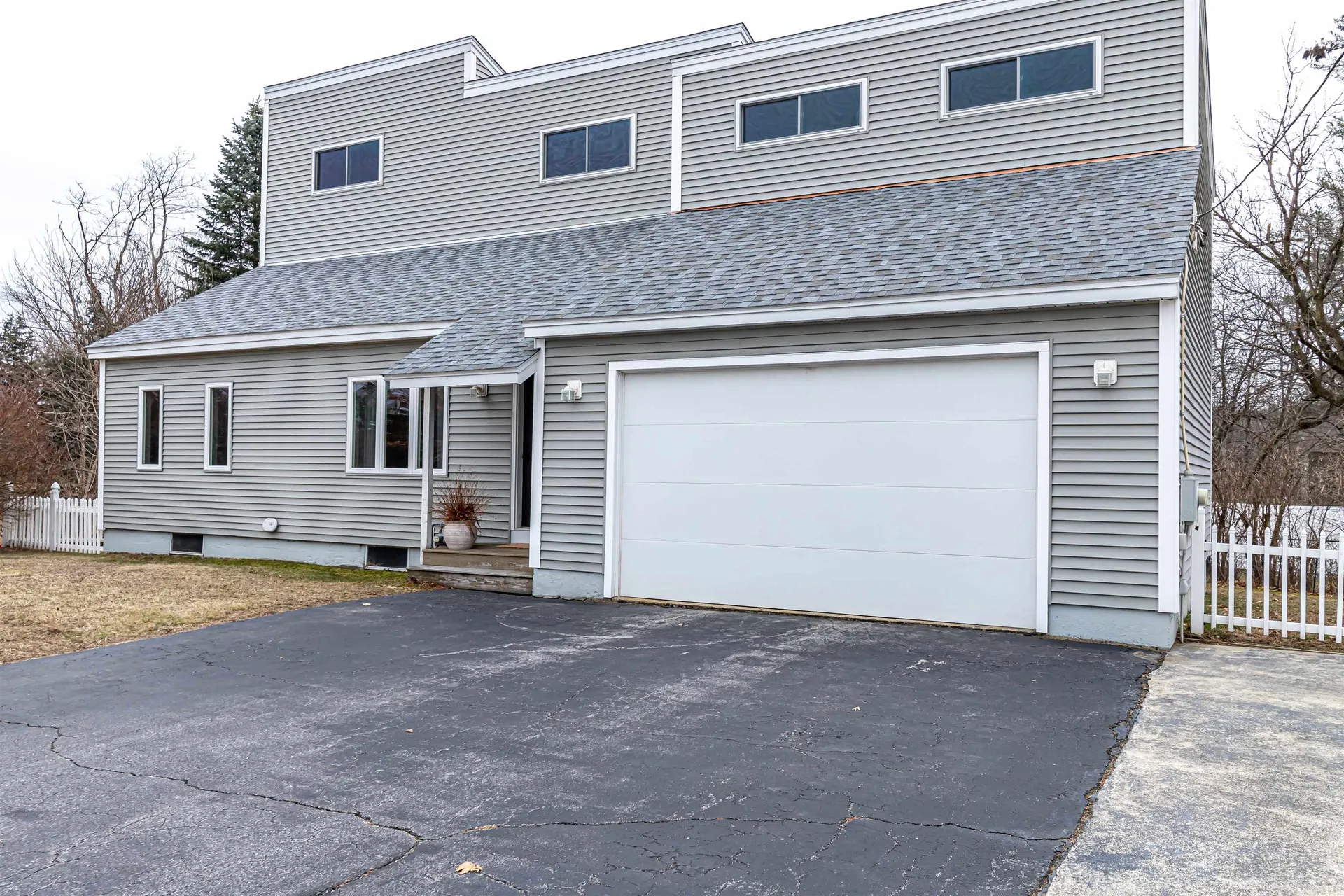 372 Hill Street Manchester NH 03102