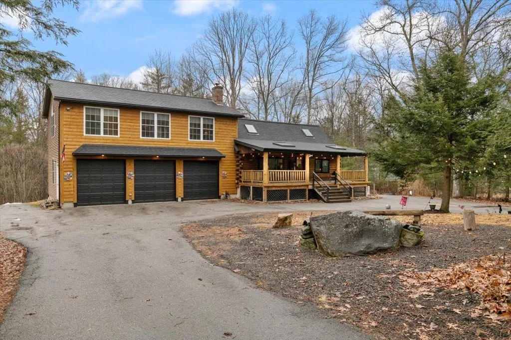 5 Tamworth Road Sandown NH 03873