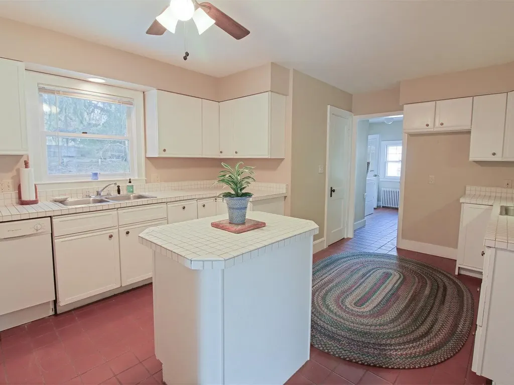 11 Bilodeau Parkway Burlington VT 05401