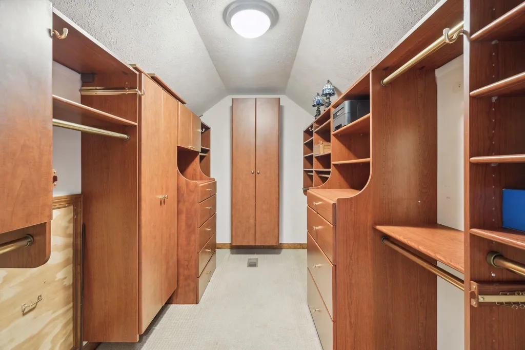 97 North Lowell Road Windham NH 03087