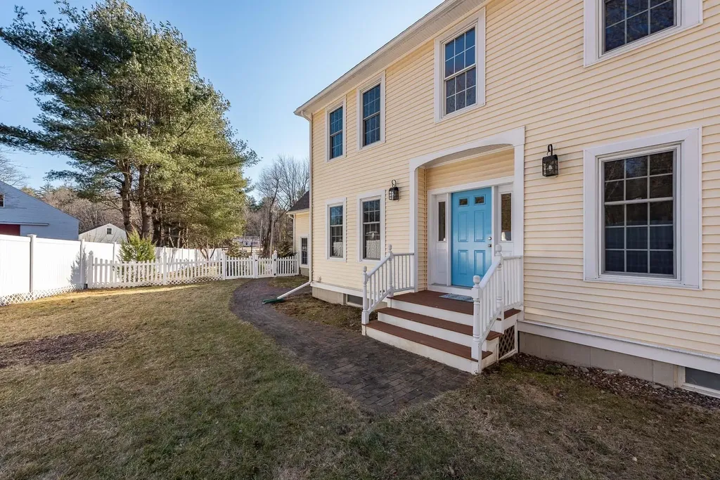 463 Exeter Road Hampton NH 03842
