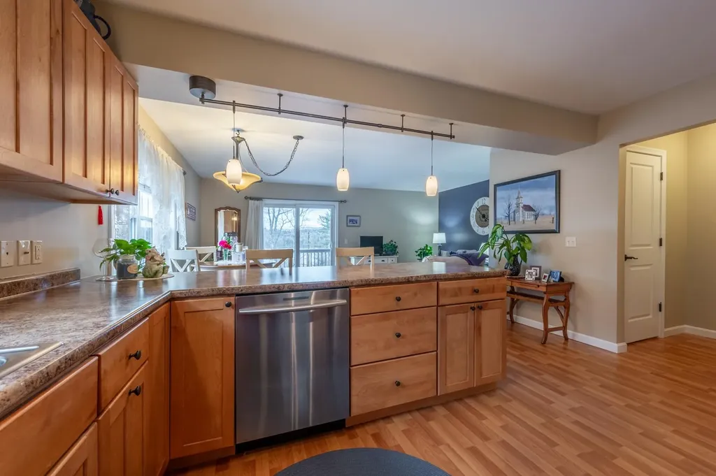 1376a Route 11 Sunapee NH 03782