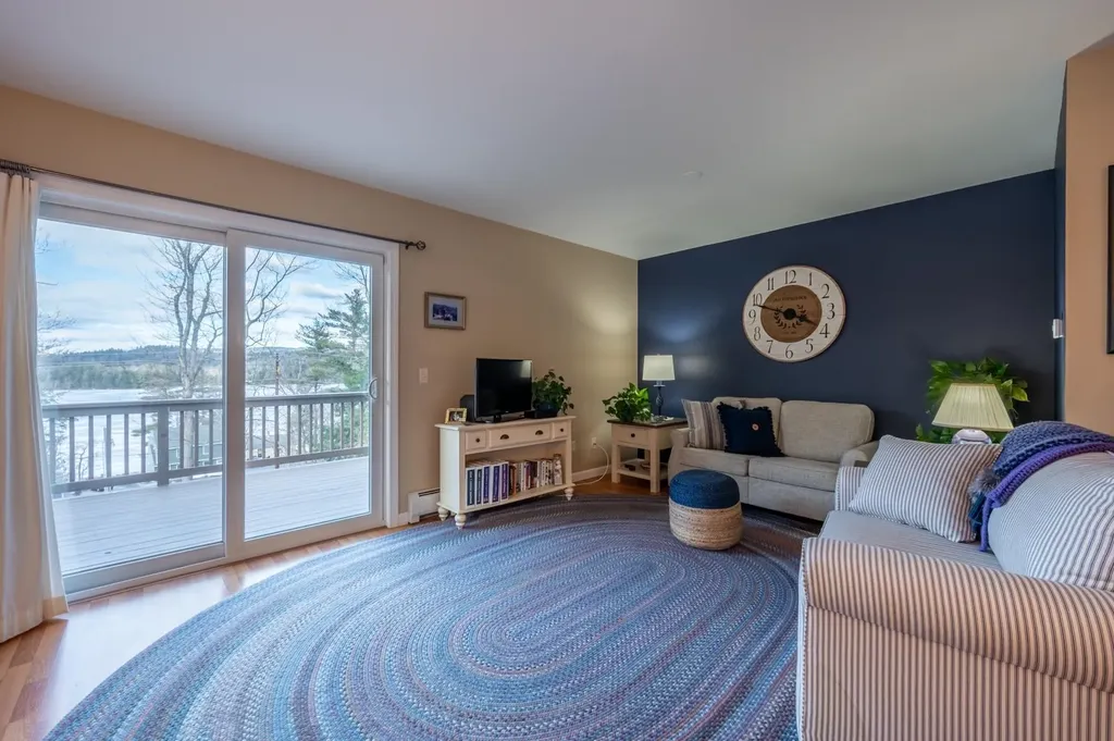 1376a Route 11 Sunapee NH 03782