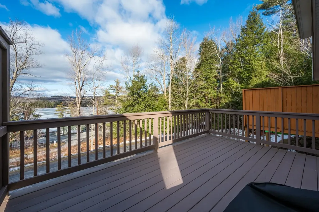 1376a Route 11 Sunapee NH 03782