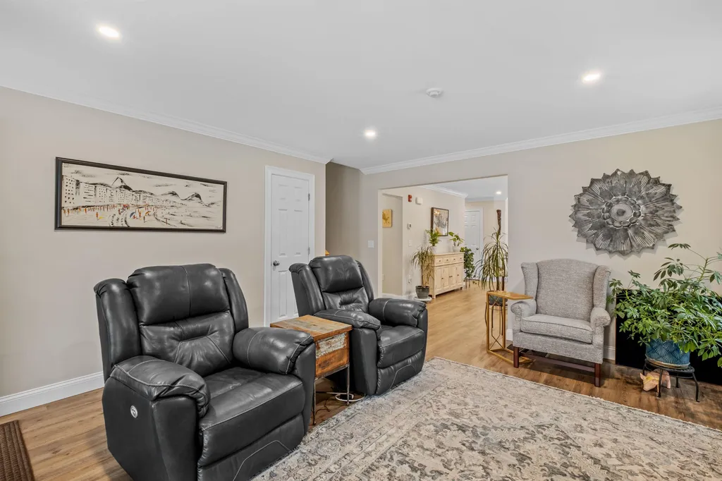 27 Butternut Lane Laconia NH 03246