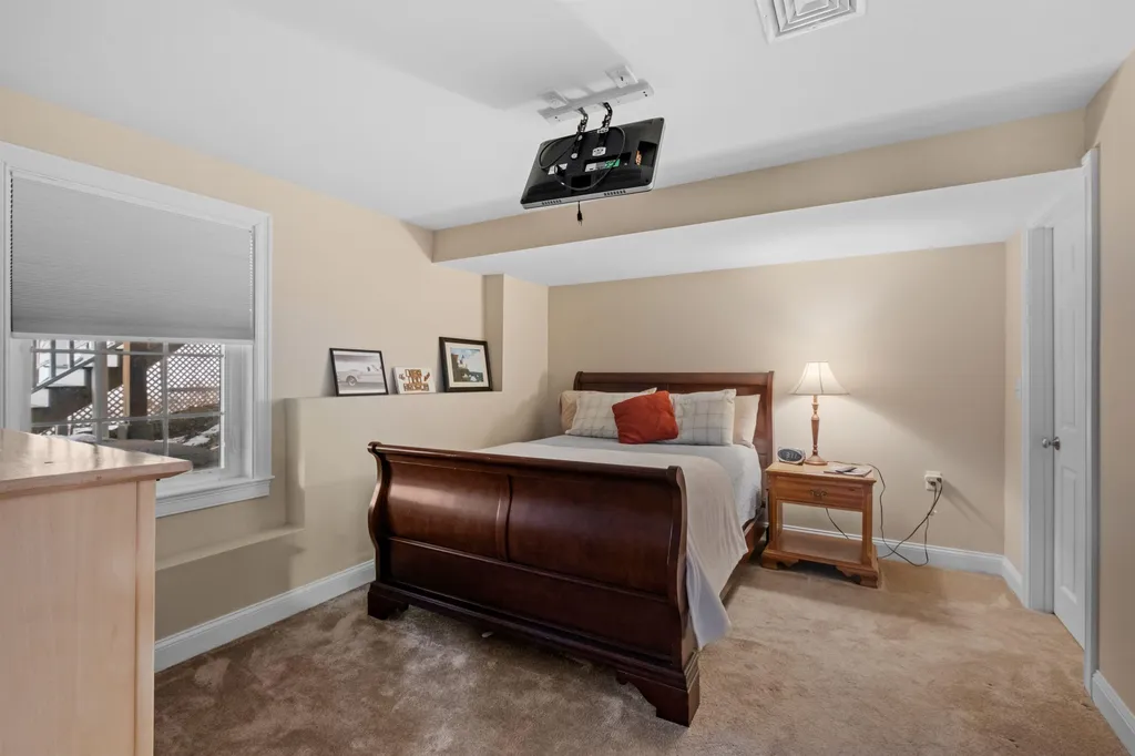 27 Butternut Lane Laconia NH 03246